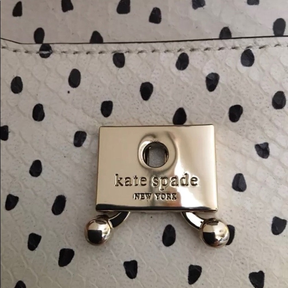 NWT Kate Spade cross body leather purse. 👜🛍 - Picture 2 of 8